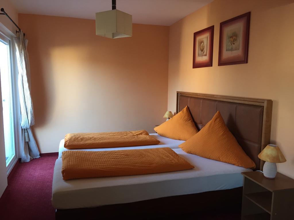 Hotel Haus Der Gastlichkeit Ratingen Pokoj fotografie